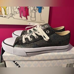 Airwalk Women’s “Legacee” Shoe (New)